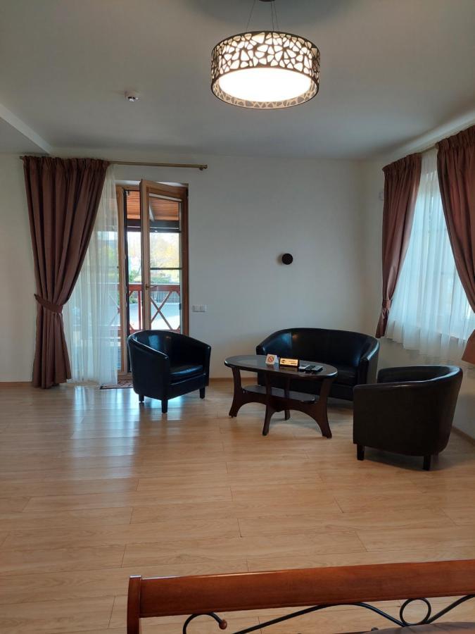 Prie Ziedo Aparthotel Trakai Exterior foto